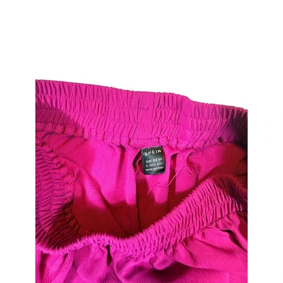 Women's Fuchsia Ruffle Sleeve Top and Elastic Waist Shorts Set - Picture 6 of 6